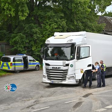 LKW Kontrollen der Kreispolizeibehörde Hochsauerlandkreis in Brilon